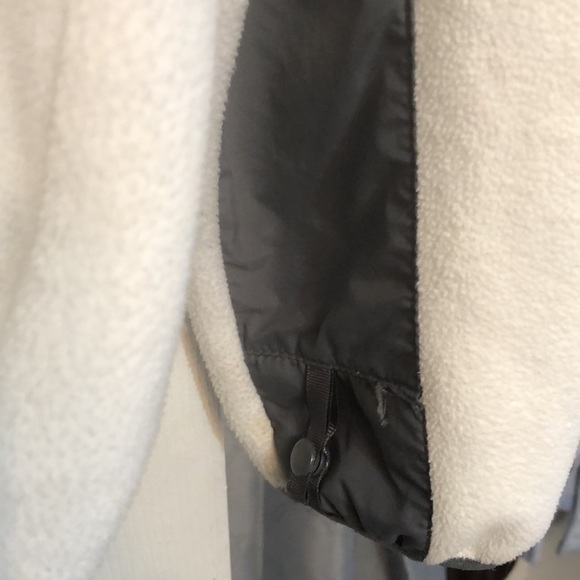 The North Face size small white & grey fleece zip jacket three pockets - Picture 9 of 11